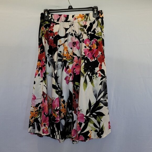Mix Nouveau Floral Embellished Skirt - Picture 7 of 9